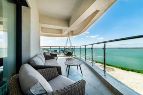 Seaside by Casa del Mar